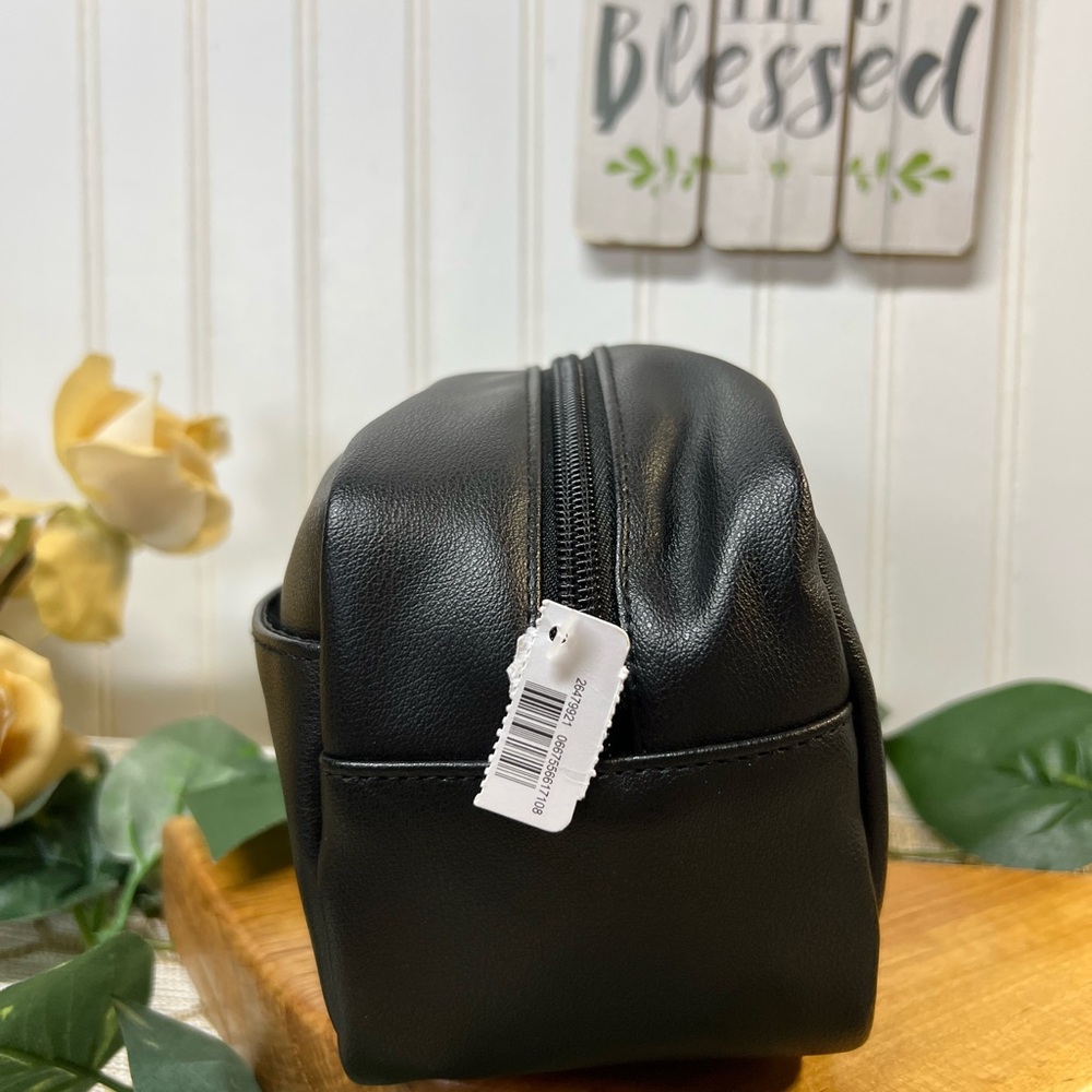 Black Travel Toiletry Bag - Men's Dopp Kit